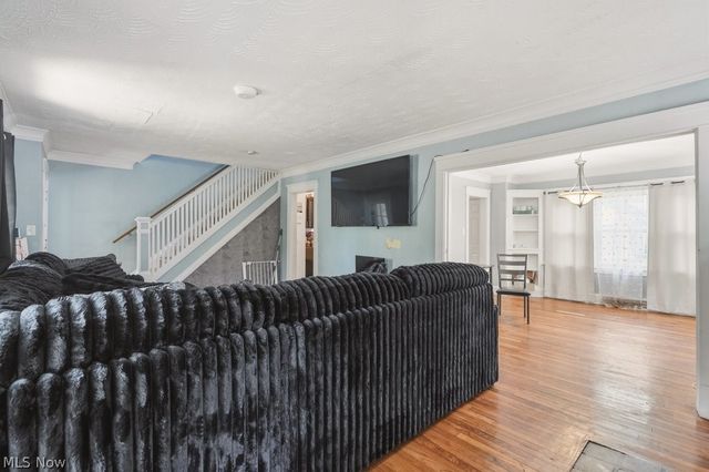3288 Beechwood Avenue, Cleveland Heights, OH 44118