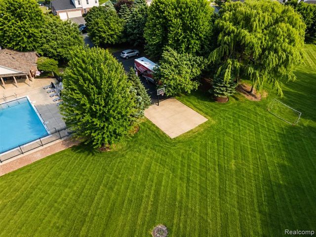17895 Crystal River Drive, Macomb, MI 48042