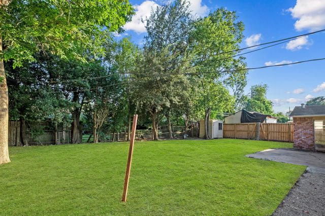 4319 Tiffany Drive, Houston, TX 77045
