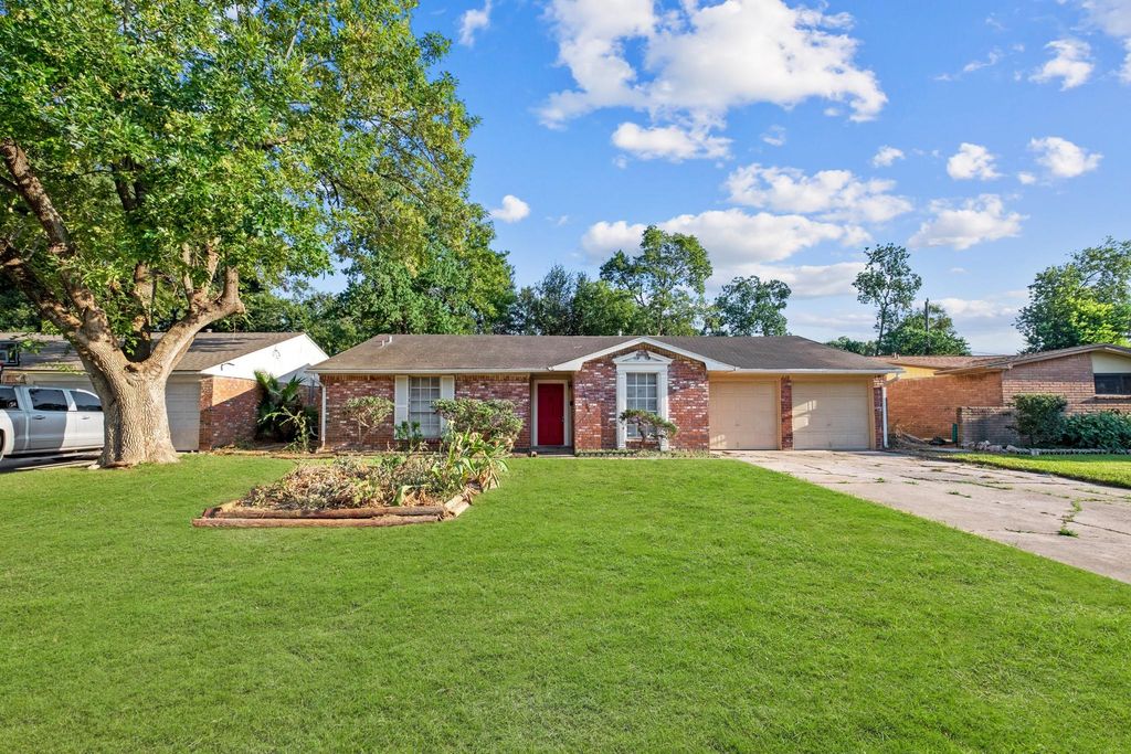 4319 Tiffany Drive, Houston, TX 77045