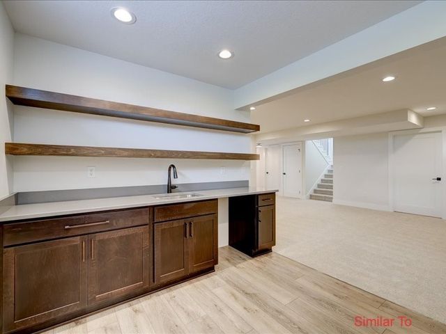 18013 Tanglewood Drive, Clive, IA 50325