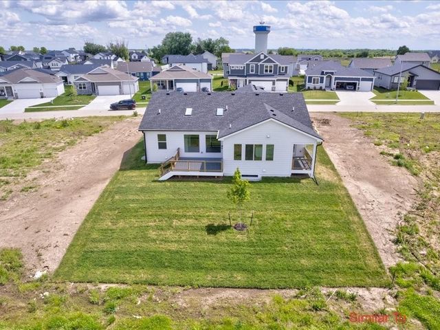 18013 Tanglewood Drive, Clive, IA 50325