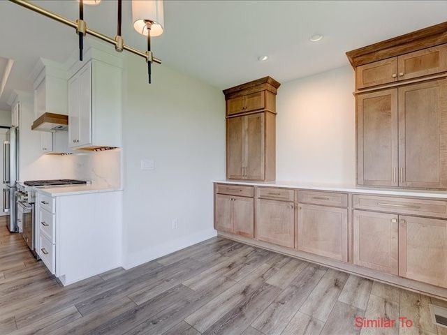 18013 Tanglewood Drive, Clive, IA 50325