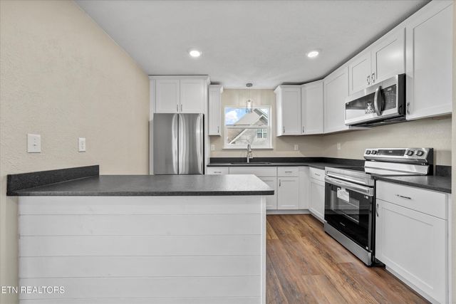 140 Tuhdegwa Way, Loudon, TN 37774