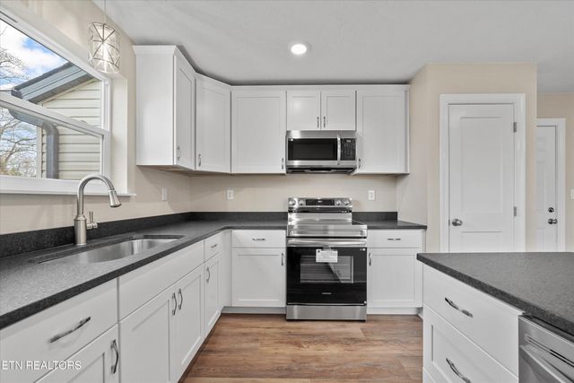 140 Tuhdegwa Way, Loudon, TN 37774