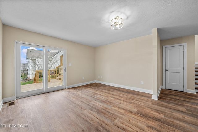 140 Tuhdegwa Way, Loudon, TN 37774