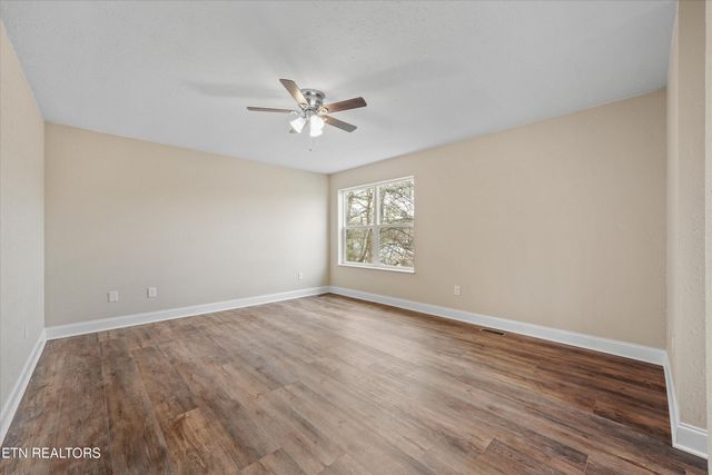 140 Tuhdegwa Way, Loudon, TN 37774