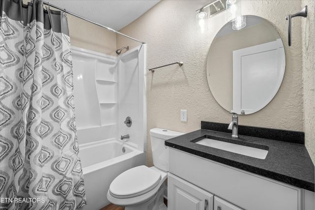 140 Tuhdegwa Way, Loudon, TN 37774