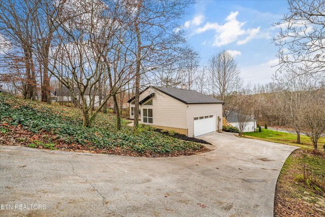 140 Tuhdegwa Way, Loudon, TN 37774