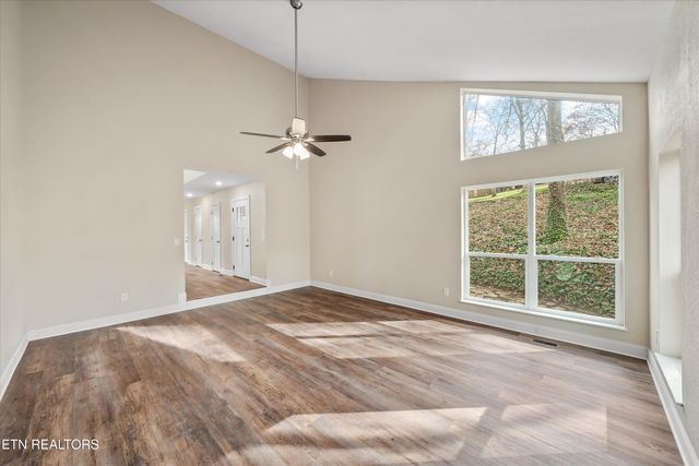 140 Tuhdegwa Way, Loudon, TN 37774