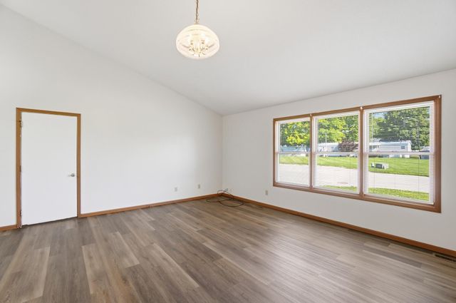 61 Kays Way 61 Kays Way, Xenia, OH 45385