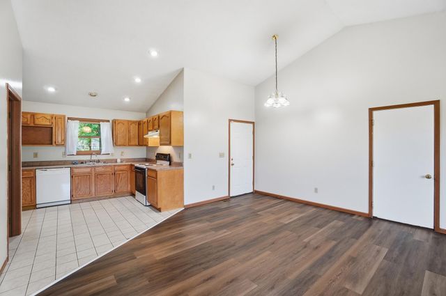 61 Kays Way 61 Kays Way, Xenia, OH 45385