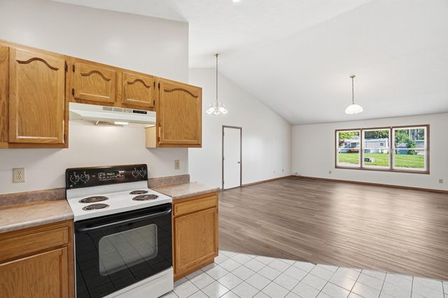 61 Kays Way 61 Kays Way, Xenia, OH 45385