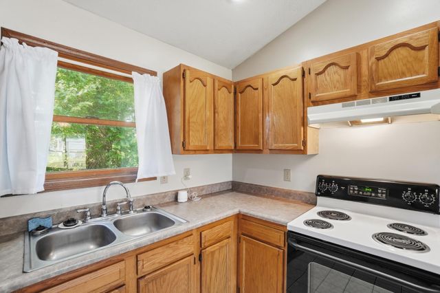 61 Kays Way 61 Kays Way, Xenia, OH 45385