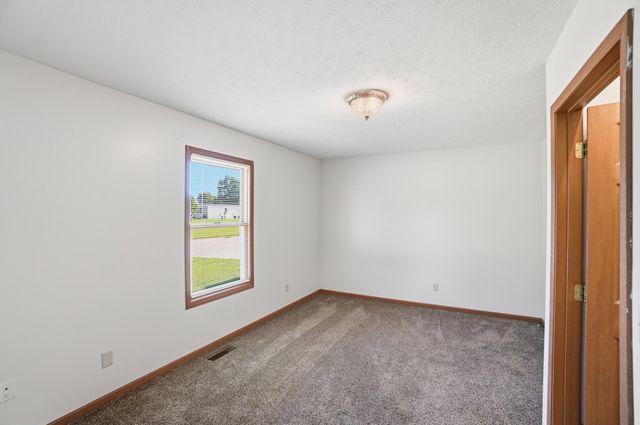 61 Kays Way 61 Kays Way, Xenia, OH 45385