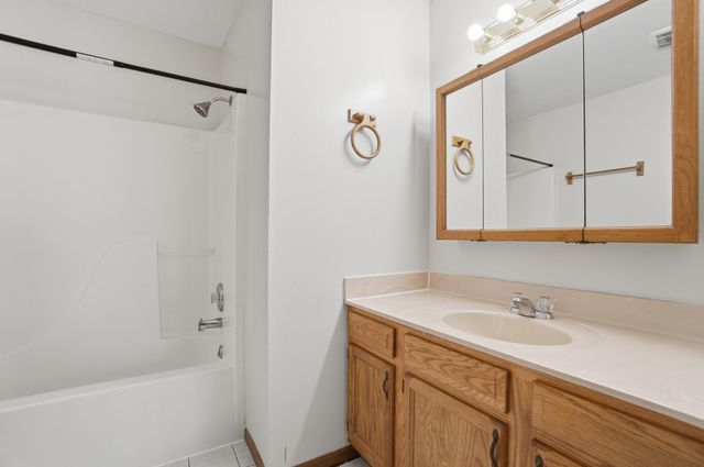61 Kays Way 61 Kays Way, Xenia, OH 45385