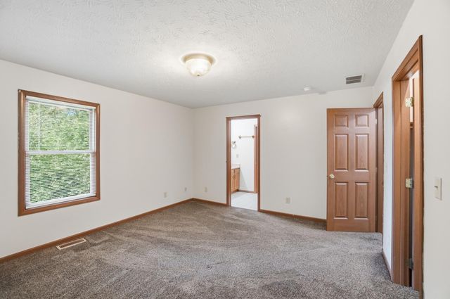 61 Kays Way 61 Kays Way, Xenia, OH 45385