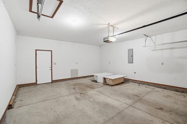 61 Kays Way 61 Kays Way, Xenia, OH 45385