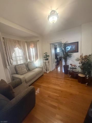 5 Dewey St, Dover Town, NJ 07801