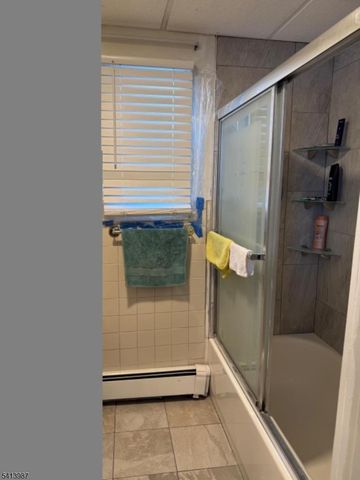 5 Dewey St, Dover Town, NJ 07801