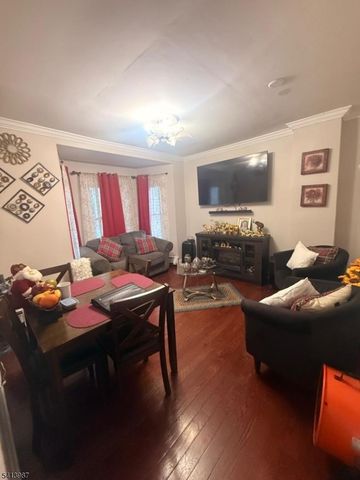 5 Dewey St, Dover Town, NJ 07801