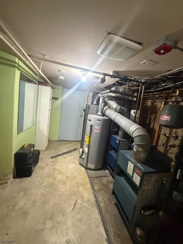 5 Dewey St, Dover Town, NJ 07801