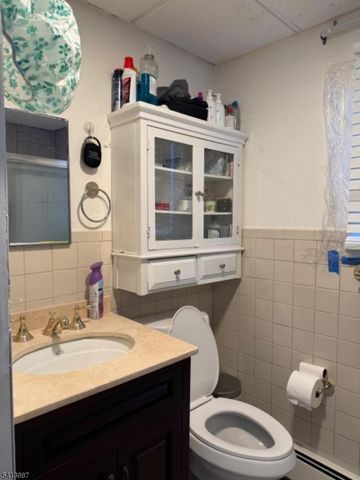 5 Dewey St, Dover Town, NJ 07801