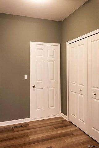 6195 Parker Drive, Linden, MI 48451