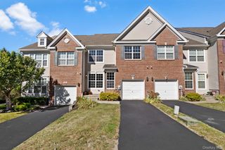 305 Balsam Drive, New Windsor, NY 12553