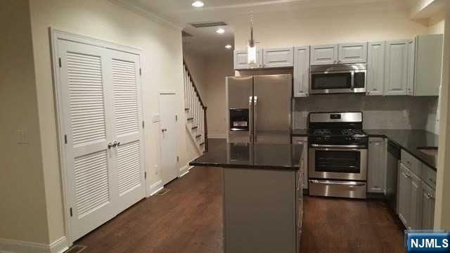 46 Blauvelt Place, Hackensack, NJ 07601