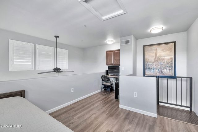 20100 N 78TH Place 2096, Scottsdale, AZ 85255