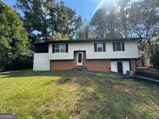371 Roxbury Drive, Riverdale, GA 30274