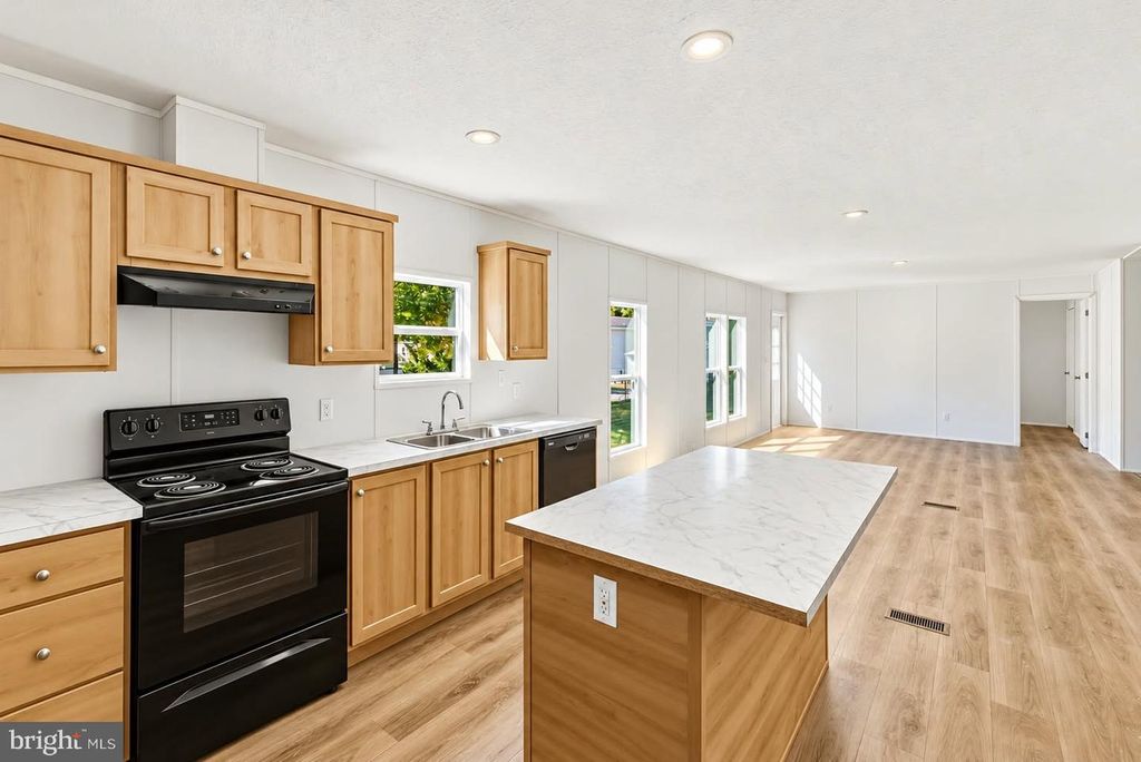 105 MIDDLE DR, PITTSGROVE, NJ 08318 — photo 4