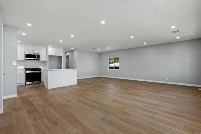 718 Sycamore 181, Vista, CA 92083