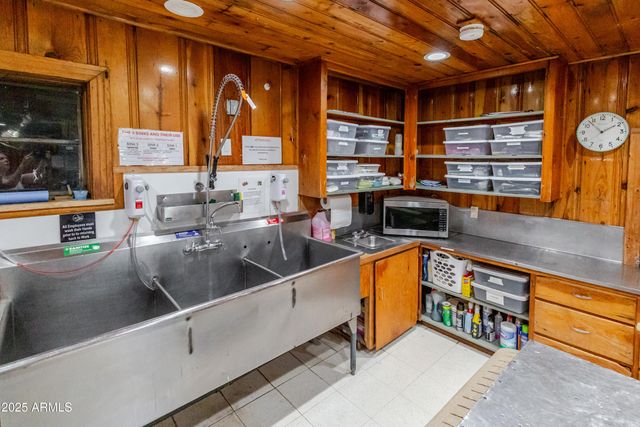 6385 W WHITE MOUNTAIN Boulevard, Show Low, AZ 85901