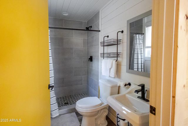 6385 W WHITE MOUNTAIN Boulevard, Show Low, AZ 85901