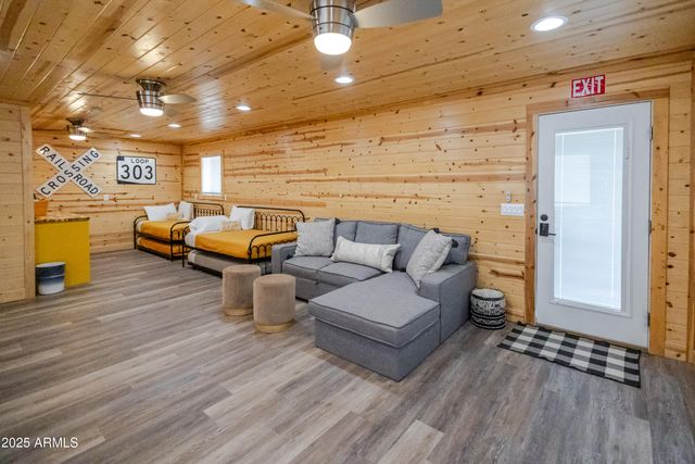 6385 W WHITE MOUNTAIN Boulevard, Show Low, AZ 85901