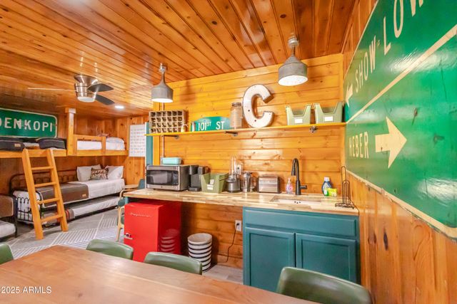 6385 W WHITE MOUNTAIN Boulevard, Show Low, AZ 85901