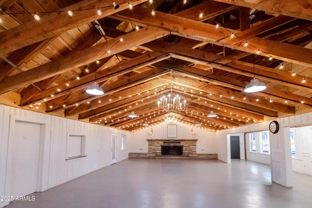 6385 W WHITE MOUNTAIN Boulevard, Show Low, AZ 85901