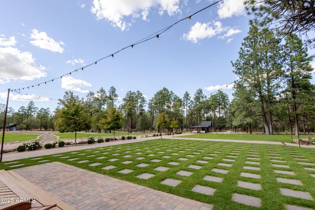 6385 W WHITE MOUNTAIN Boulevard, Show Low, AZ 85901