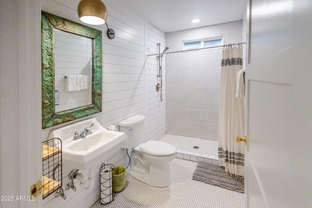 6385 W WHITE MOUNTAIN Boulevard, Show Low, AZ 85901