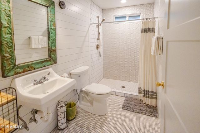 6385 W WHITE MOUNTAIN Boulevard, Show Low, AZ 85901