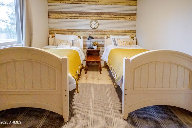 6385 W WHITE MOUNTAIN Boulevard, Show Low, AZ 85901