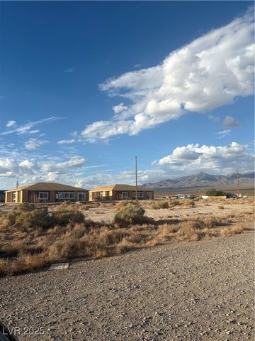 901 West Fangio Lane, Pahrump, NV 89060