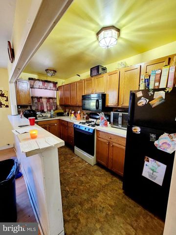 5851 SYLVESTER ST, Philadelphia, PA 19149