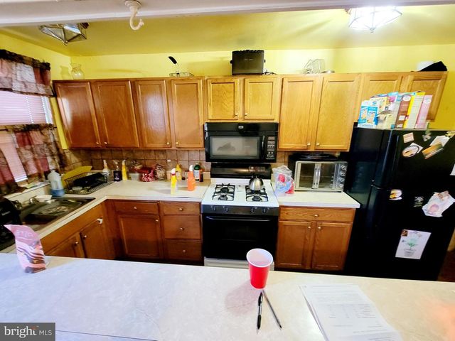 5851 SYLVESTER ST, Philadelphia, PA 19149
