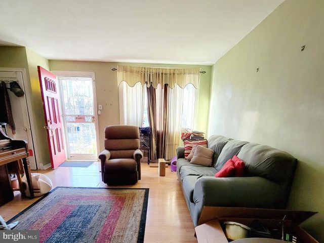 5851 SYLVESTER ST, Philadelphia, PA 19149