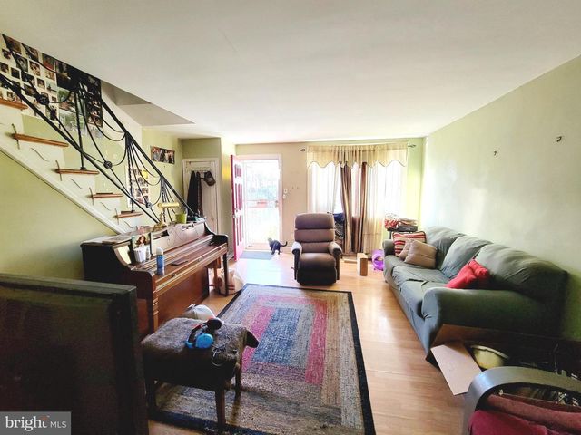 5851 SYLVESTER ST, Philadelphia, PA 19149