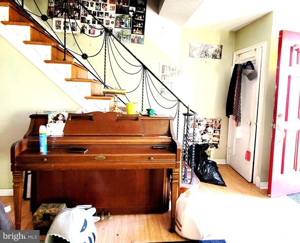 5851 SYLVESTER ST, Philadelphia, PA 19149