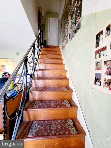 5851 SYLVESTER ST, Philadelphia, PA 19149